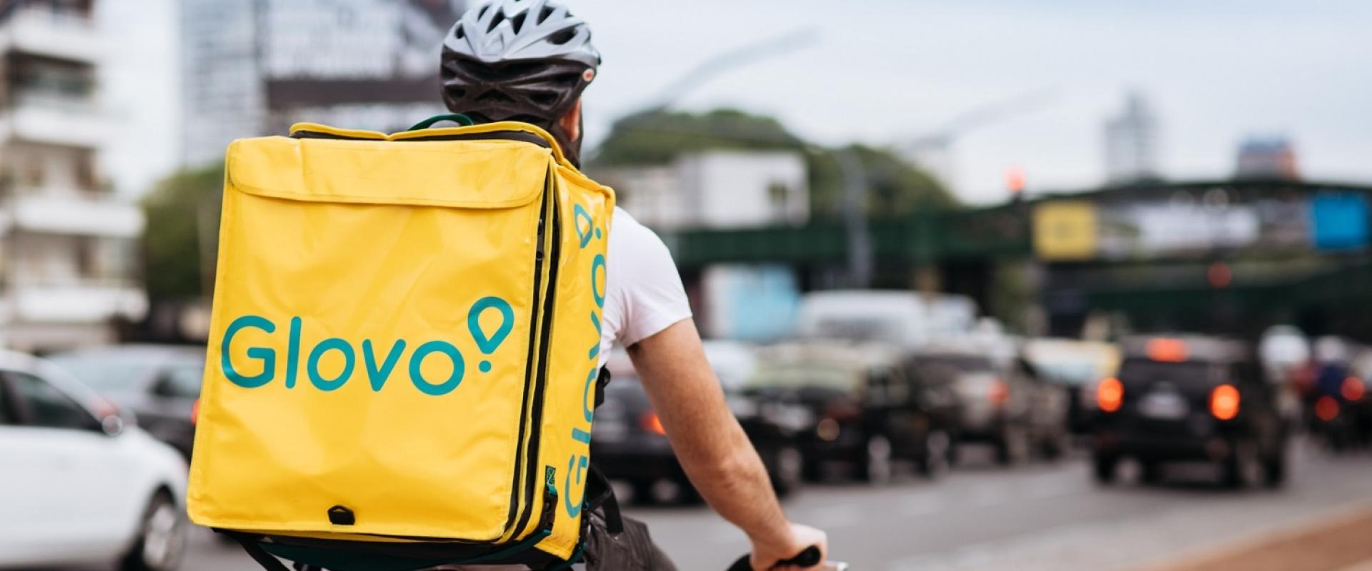 Super-Pharm i Glovo – razem produkty drogeryjne z dostawą w 30 minut